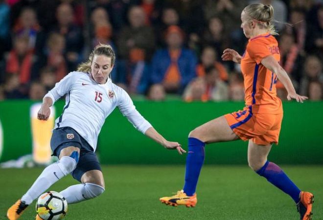 他通过仔细 他通过仔细